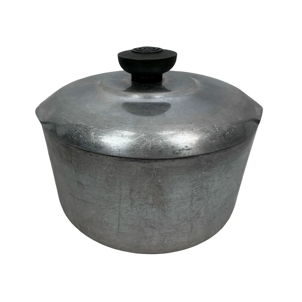 Vintage Cast Aluminum Saucepan with Lid 2 Quart‎ Double Pour Spout MCM Cookware